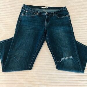 Levi’s Dark Wash Destructed Boyfriend Jeans 31 12